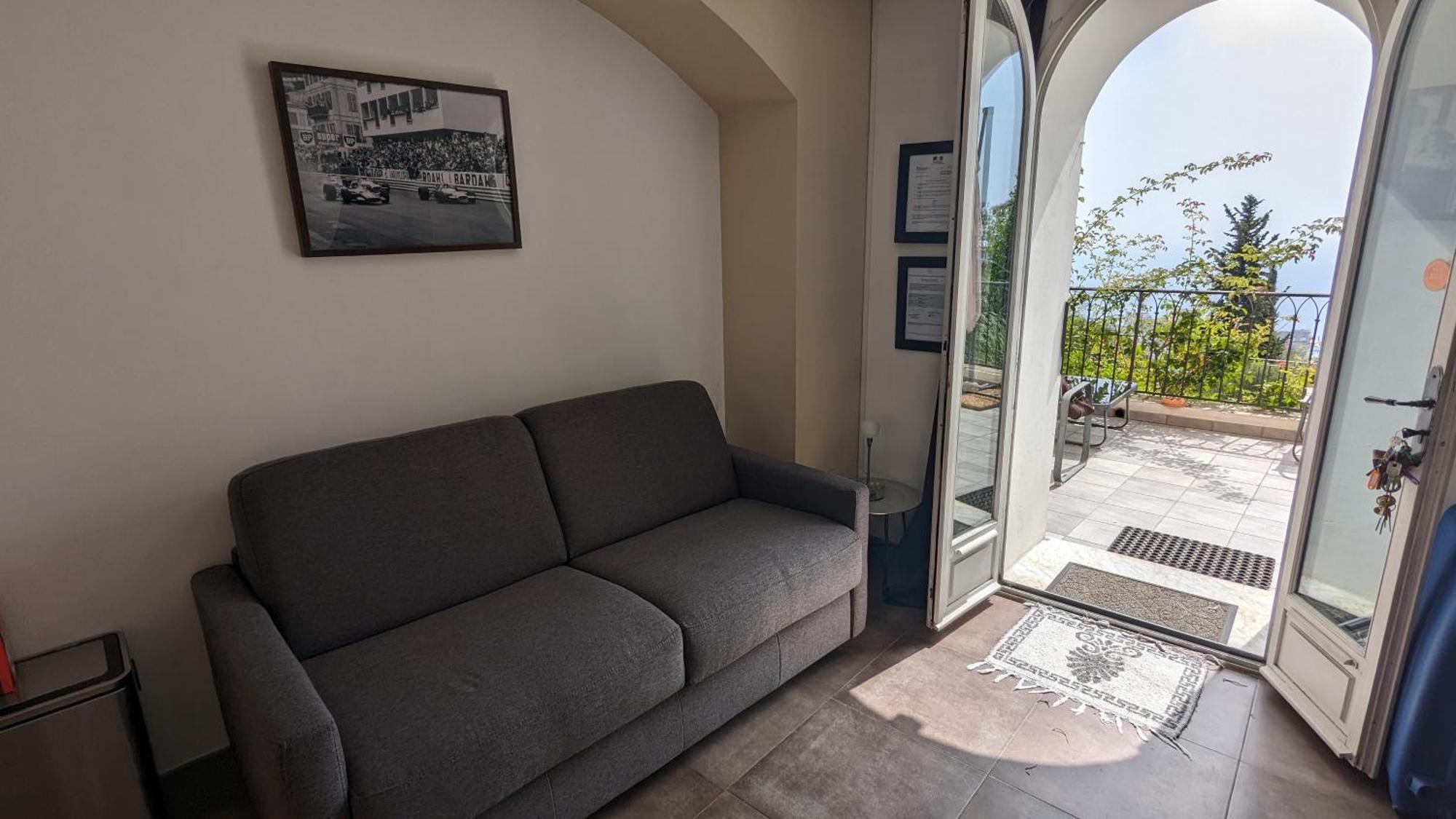 Le Mas D'Angeline, Vue Mer, Jardin Commun, Parking, Voiture Requise, 10 Min En Voiture De Monaco, Route Etroite, Pente Raide, Croisement Limite, Sea View, Shared Garden, Parking, Car Required, 10 Min Drive From Monaco, Narrow Steep Road, Limited Pass Beausoleil Exteriér fotografie