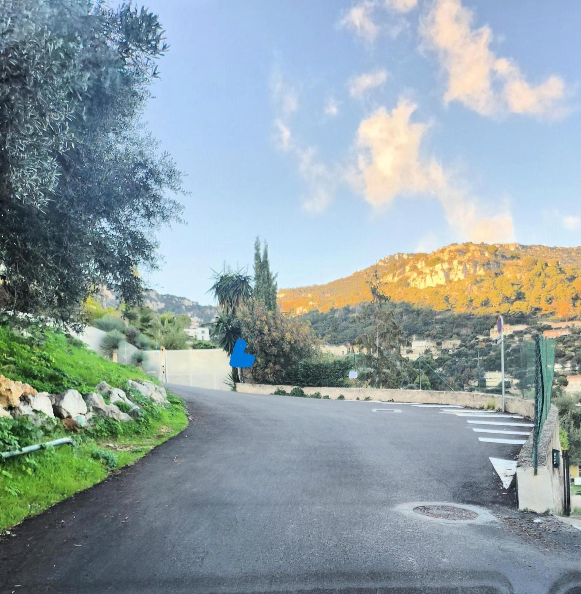 Le Mas D'Angeline, Vue Mer, Jardin Commun, Parking, Voiture Requise, 10 Min En Voiture De Monaco, Route Etroite, Pente Raide, Croisement Limite, Sea View, Shared Garden, Parking, Car Required, 10 Min Drive From Monaco, Narrow Steep Road, Limited Pass Beausoleil Exteriér fotografie
