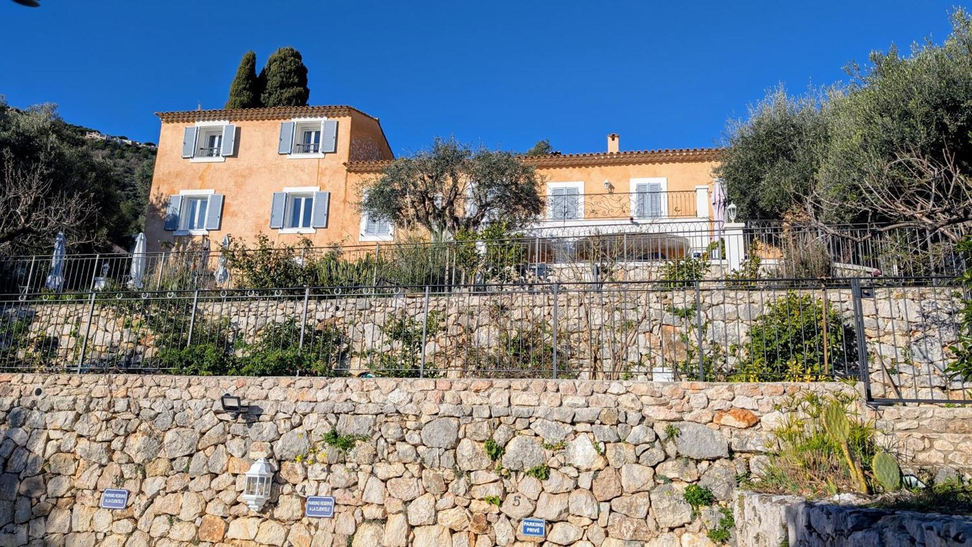 Le Mas D'Angeline, Vue Mer, Jardin Commun, Parking, Voiture Requise, 10 Min En Voiture De Monaco, Route Etroite, Pente Raide, Croisement Limite, Sea View, Shared Garden, Parking, Car Required, 10 Min Drive From Monaco, Narrow Steep Road, Limited Pass Beausoleil Exteriér fotografie