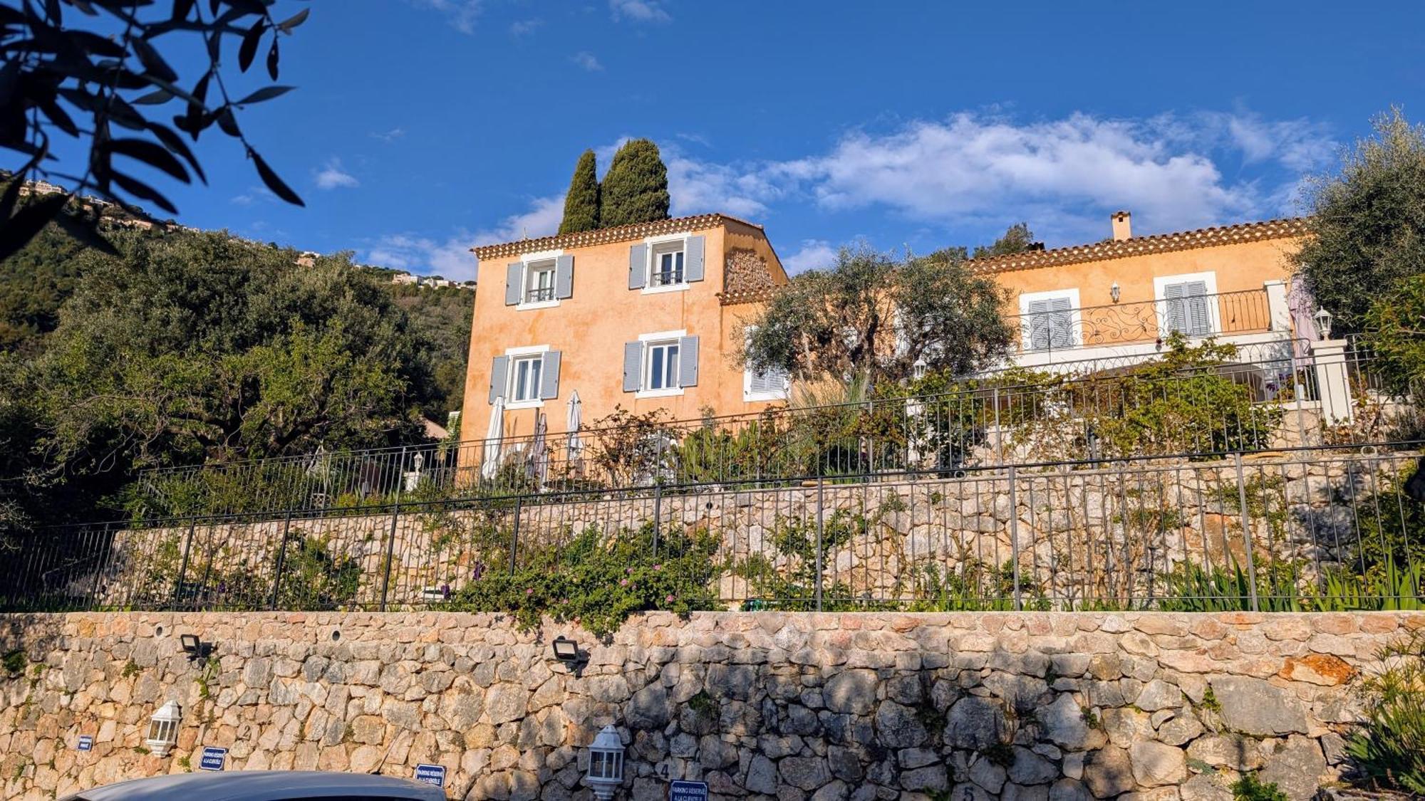 Le Mas D'Angeline, Vue Mer, Jardin Commun, Parking, Voiture Requise, 10 Min En Voiture De Monaco, Route Etroite, Pente Raide, Croisement Limite, Sea View, Shared Garden, Parking, Car Required, 10 Min Drive From Monaco, Narrow Steep Road, Limited Pass Beausoleil Exteriér fotografie