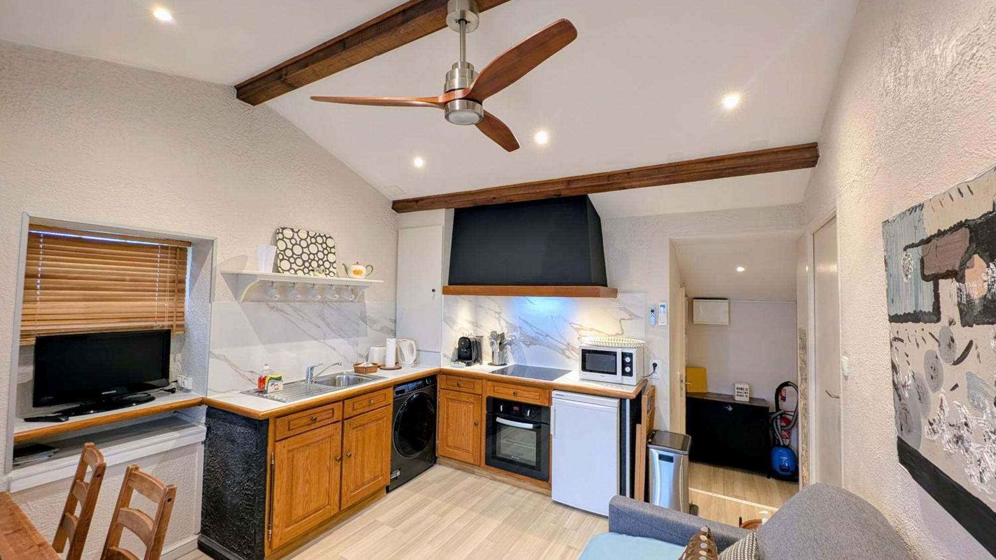 Le Mas D'Angeline, Vue Mer, Jardin Commun, Parking, Voiture Requise, 10 Min En Voiture De Monaco, Route Etroite, Pente Raide, Croisement Limite, Sea View, Shared Garden, Parking, Car Required, 10 Min Drive From Monaco, Narrow Steep Road, Limited Pass Beausoleil Exteriér fotografie