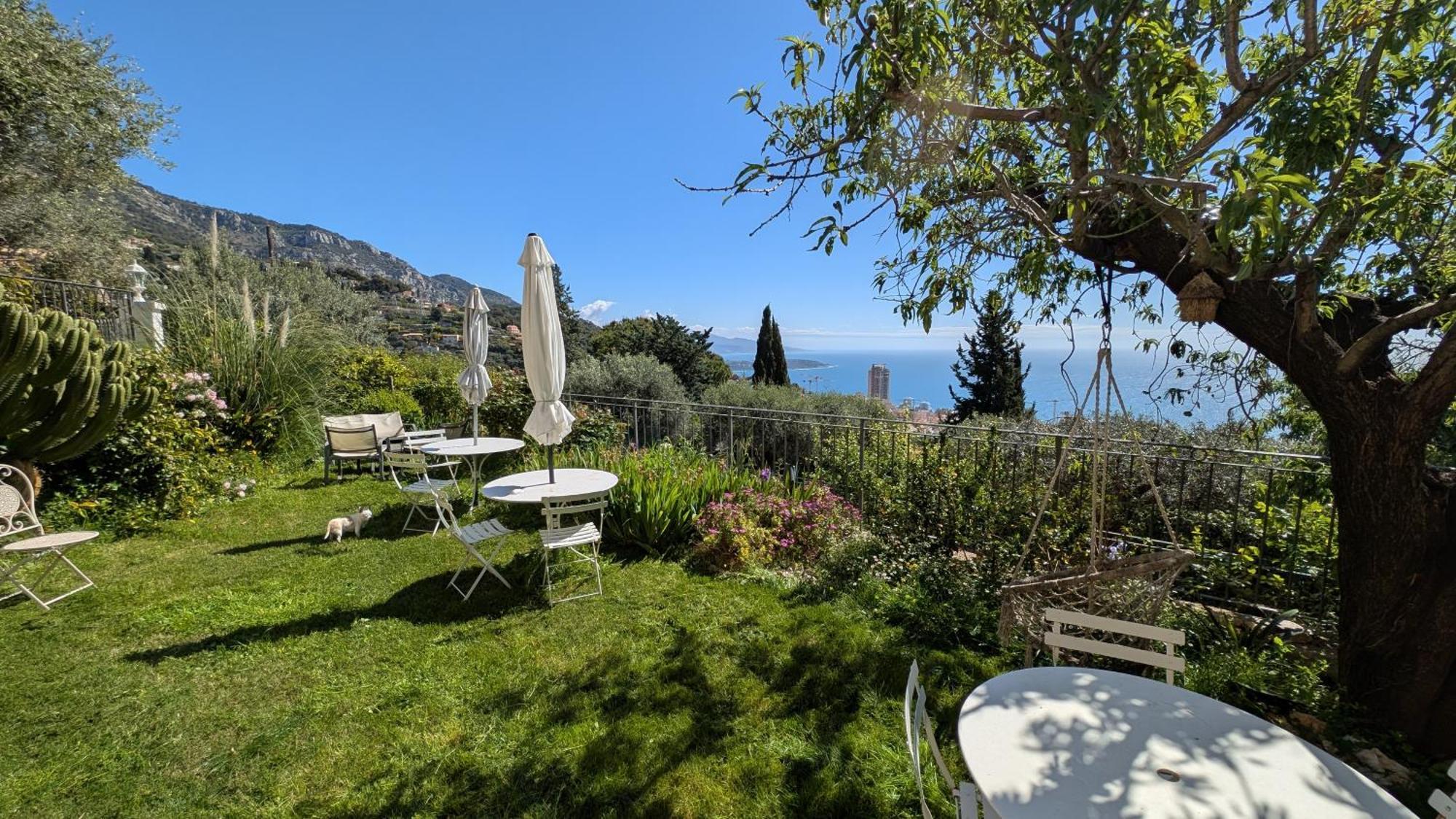 Le Mas D'Angeline, Vue Mer, Jardin Commun, Parking, Voiture Requise, 10 Min En Voiture De Monaco, Route Etroite, Pente Raide, Croisement Limite, Sea View, Shared Garden, Parking, Car Required, 10 Min Drive From Monaco, Narrow Steep Road, Limited Pass Beausoleil Exteriér fotografie