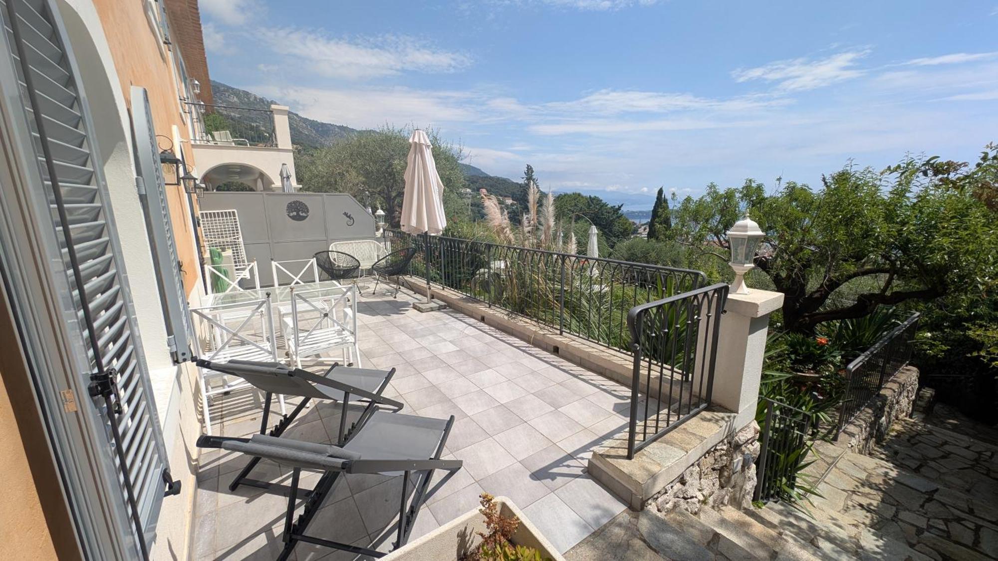 Le Mas D'Angeline, Vue Mer, Jardin Commun, Parking, Voiture Requise, 10 Min En Voiture De Monaco, Route Etroite, Pente Raide, Croisement Limite, Sea View, Shared Garden, Parking, Car Required, 10 Min Drive From Monaco, Narrow Steep Road, Limited Pass Beausoleil Exteriér fotografie