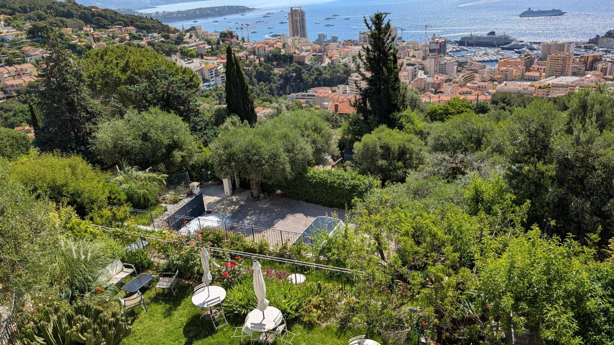 Le Mas D'Angeline, Vue Mer, Jardin Commun, Parking, Voiture Requise, 10 Min En Voiture De Monaco, Route Etroite, Pente Raide, Croisement Limite, Sea View, Shared Garden, Parking, Car Required, 10 Min Drive From Monaco, Narrow Steep Road, Limited Pass Beausoleil Exteriér fotografie